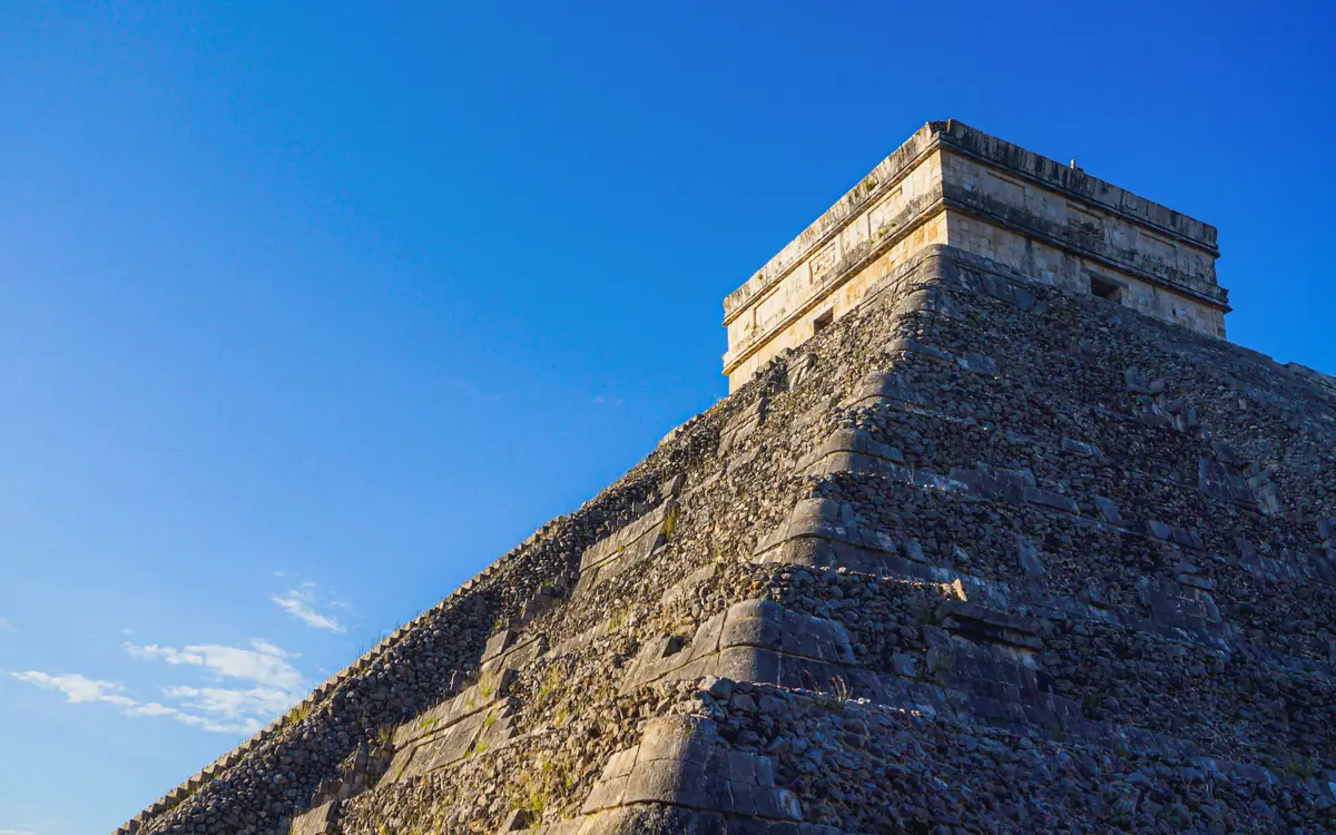 Maya pyramid at El Castillo / Temple of Kukulcán.