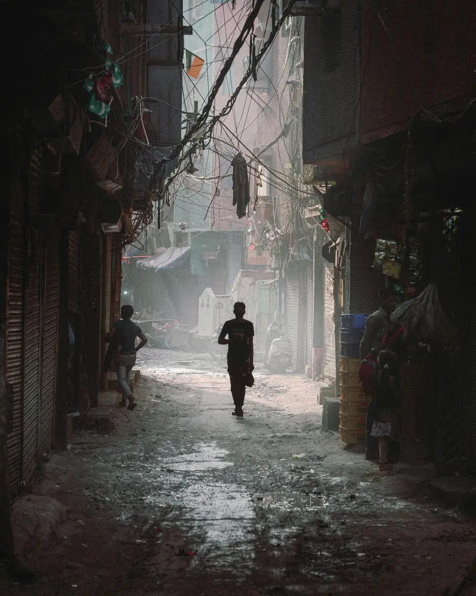 Urban travel scene in India.