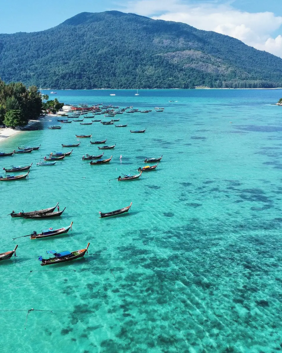 Photo of a beach and shoreline in Thailand.
